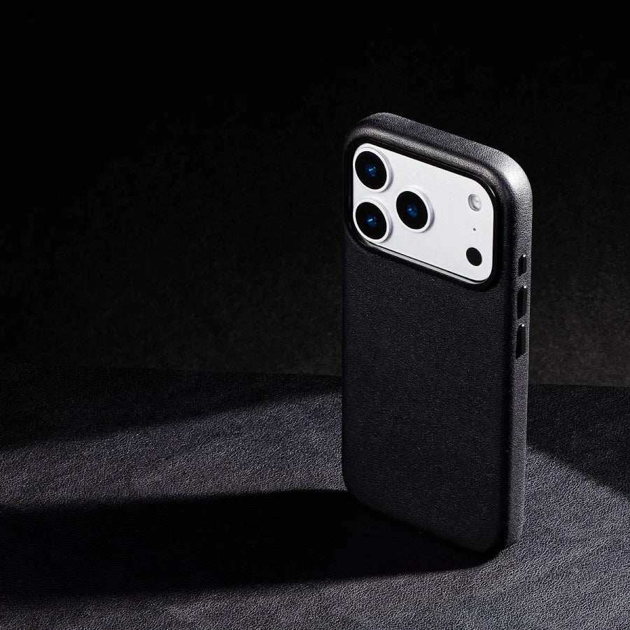 Signature Leather Magsafe Case - Iphone 17 Pro (Royal Black)